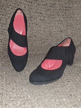 PAS DE ROUGE-Black Suede Elastic Mary Janes-Ultralight-Sz 38.5/8-Excellent